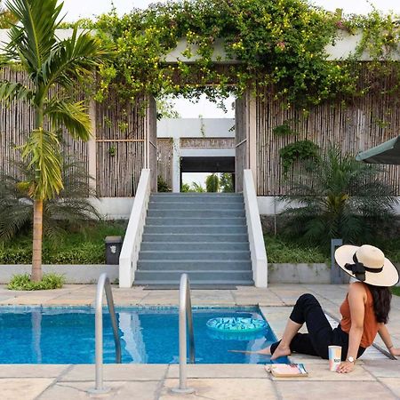 Open House By Stayvista - Nestled In Nature, Featuring A Swimming Pool & Expansive Lawn For A Serene Retreat Shikrapur Luaran gambar